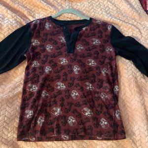Long sleeve black & red skull shirt